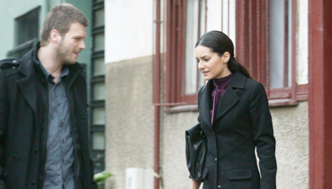 Menekşe ile Halil 19. Bölüm