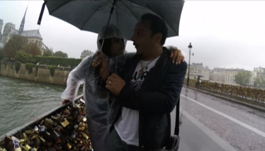 Çok Gezenti  "Çoluk çocuk var ayol"