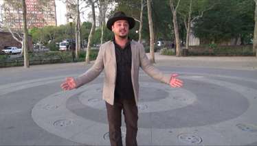 Burak Akkul yine sahneleri zorluyor!