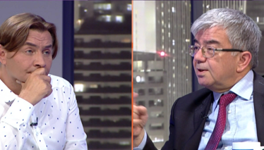 "Uyurken cep telefonunu yataktan uzak tutun!"