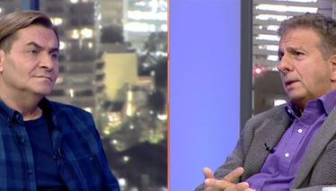 Ahmet San: Sanatçılar kariyerlerini kendi başlarına yönetebileceklerini sanıyor!