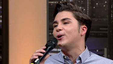 Aziz Kiraz'ın "Gönlümün Efendisi" Performansı