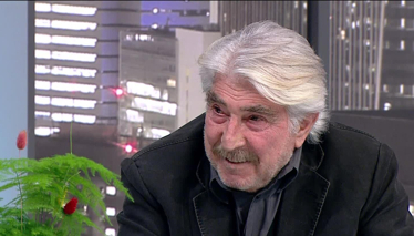 "Saçlarıma haftada bir özel bakımı yaptırırım"