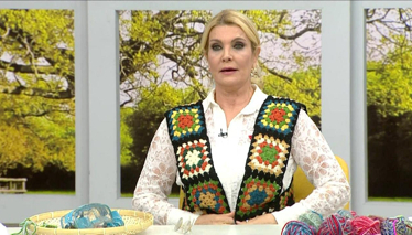 Derya Baykal'la Gülümse 17 Motifli Yelek Yapımı