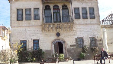 İlk "Asmalı Konak"