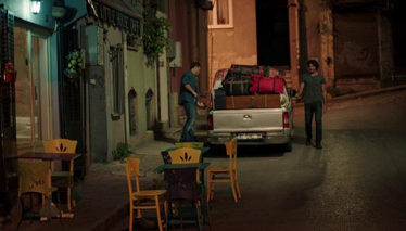 Kim bu yakışıklı çocuk?