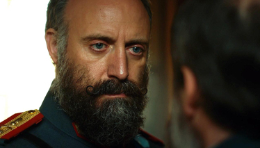 Vatanın mı, ailen mi?