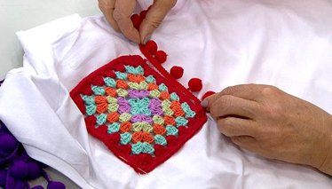 Derya Baykal'la Gülümse Tişört Yenileme Uygulaması