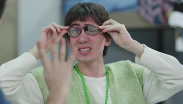 "Boynu Bükükler" Dizisinden Kareler