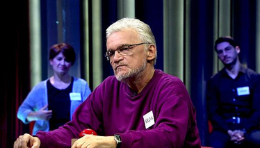 “Deli bozuk mu o?”