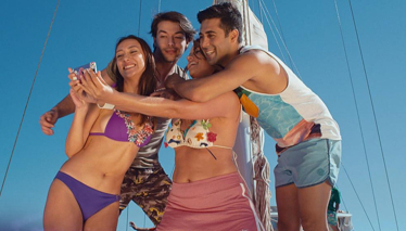 ÇILGIN DERSHANE 4: ADA