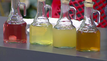 Ezgi Sertel'le Kadınlar Bilir Ev Yapımı Elma ve Çilek Sirkesi Yapımı