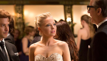 PODYUMDAKİ KÜLKEDİSİ - Fragman