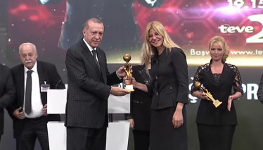 "Yılın Yarışma Programı" ödülü Kelime Oyunu'na!