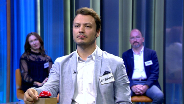 Boyun eğen, söz dinleyen!