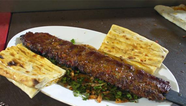 Hava soğudu! 25 derecede Adana Kebap keyfi...