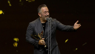 Jüri Özel Ödülü Cem Yılmaz'a! 