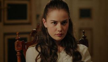 Feride, Neriman’ın evinde