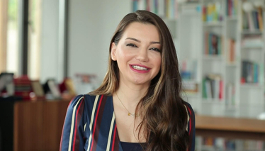 Esra Ezmeci ile Yalnız Değilsiniz 9. Bölüm Foto Galeri