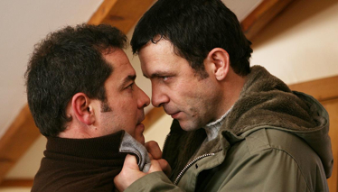 Bıçak Sırtı 25. Bölüm