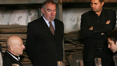 Bıçak Sırtı 28. Bölüm