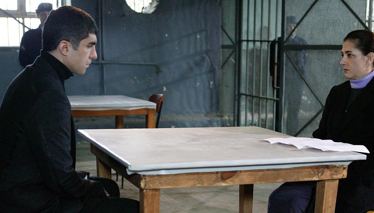 Aşk Yakar 11. Bölüm