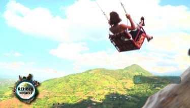 Yuvacık'ta Salıncak Keyfi