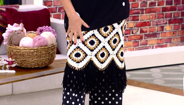 Tığ İşi Püsküllü Etek