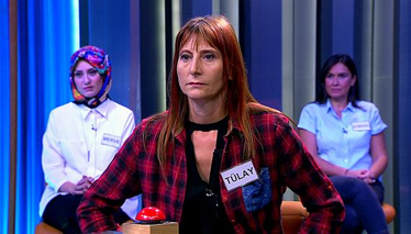 Kelime Oyunu Sinema, tiyatro, radyo ve televizyon oyunlarında oyunu yönetme…