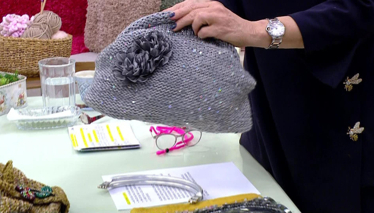 Derya Baykal'la Gülümse Gizli Burslu Çanta