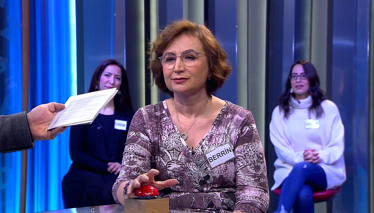 Kelime Oyunu Taneli veya toz durumda olan maddeleri ayırmak için kullanılan alet…