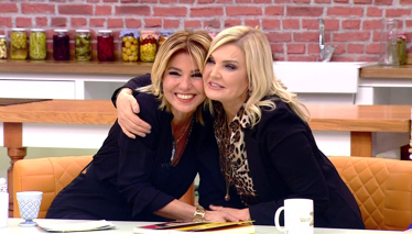 Derya Baykal'la Gülümse Gülben Ergen’den Sürpriz