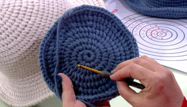 Derya Baykal'la Gülümse Tığ İşi Balık Sırtı Şapka Yapımı