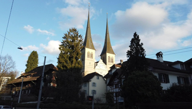 Çok Gezenti  St. Leodegar Kilisesi