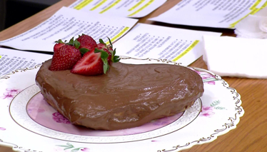 10 Dakikalık Pişmeyen Pasta Tarifi