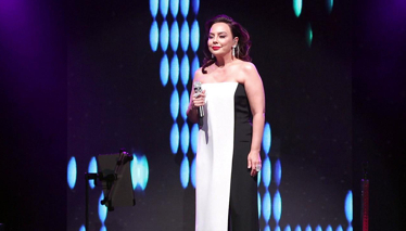 Ebru Gündeş – Aşık