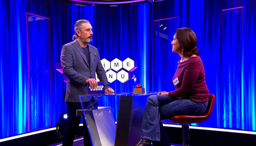 Yeşil çuha üzerinde oynanan strateji oyunu