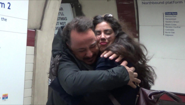 Çok Gezenti Bir Evlilik: "Ayrılıklara dayanabilmektir" (Londra)