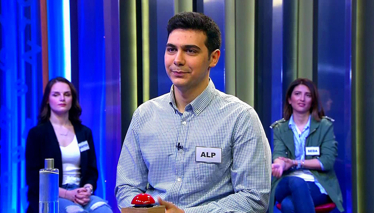 Çok çalışkan öğrenciler için kullanılan nahoş bir tabir