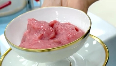 Ev Yapımı Sağlıklı Dondurma Tarifi