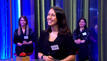 Eğlence, zevk, neşe birleşimi