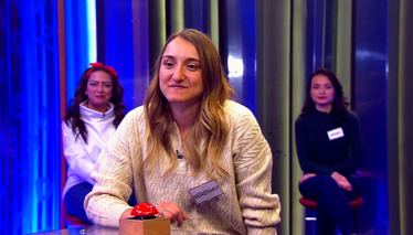 Hiçbir zaman anlamında bir sözcük