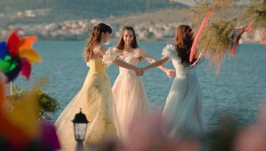 Üç Kız Kardeş Fragmanı - Kısa Versiyon