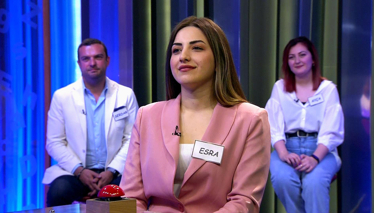 Leylak rengi de denen soluk mor tonu