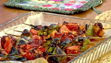 Fırında Sebzeli Tavuk Şiş