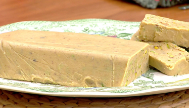 Fıstıklı Tahin Helvası