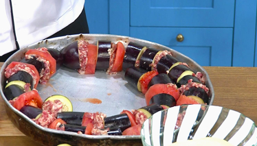 Fırında Patlıcan Tepsi Kebabı