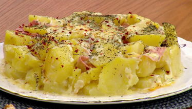 Derya Baykal'la Gülümse Tavada Patates Pastası