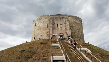 York - Stratford Fragman