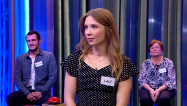 Çok hareketli, deli dolu anlamlarında kullanılan bir sözcük